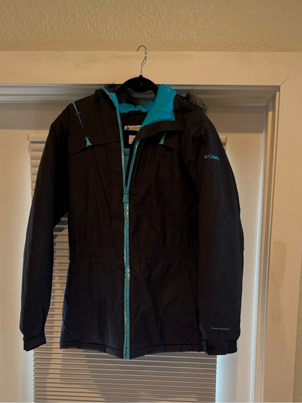 Columbia Black and Bright Teal Youth Jacket